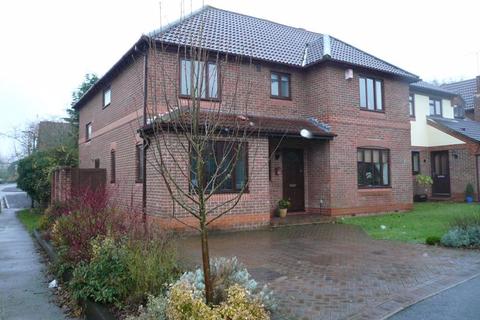 5 bedroom detached house to rent, Giles Close, Hedge End (available end of November)