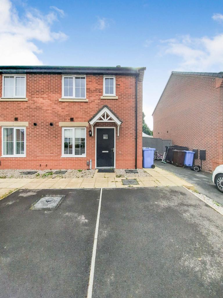 Stratford Drive, Prescot, Merseyside, L34 3 bed semidetached house to rent £975 pcm (£225 pw)