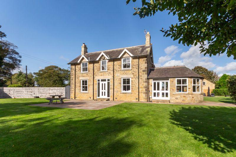 Horton Grange Road, Dinnington, Newcastle upon Tyne 5 bed detached