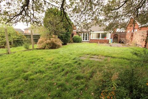 2 bedroom detached bungalow for sale - Occupation Road,  Brownhills, Walsall WS8 7BT