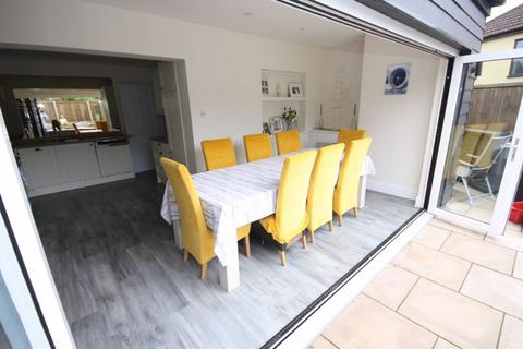 91 Oldfields Circus, Northolt, UB5 4RY