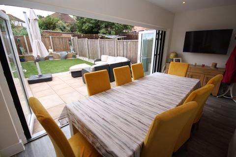 91 Oldfields Circus, Northolt, UB5 4RY