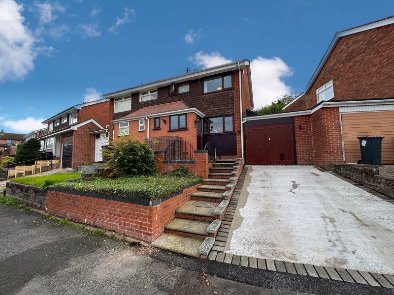 Dalehouse Road, Cheddleton... 3 bed semidetached house £220,000