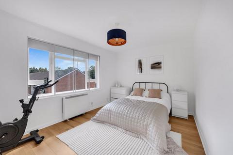 15 Faro Close, Bromley, BR1 2RR