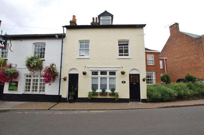 HorndonOnTheHill 3 bed cottage for sale £475,000