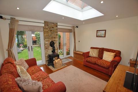 Swan Cottage High Road, Horndon On The Hill, Stanford-le-hope, SS17 8LD