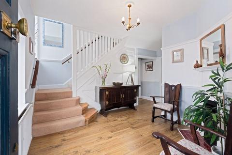 8 Hillcrest Road, Purley, CR8 2JE