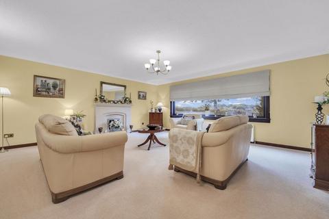 4 bedroom detached bungalow for sale - The Willows, Fergushill, Kilwinning, KA13 7QX