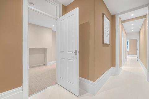 3 bedroom property to rent, Albert Bridge Road, London, SW11