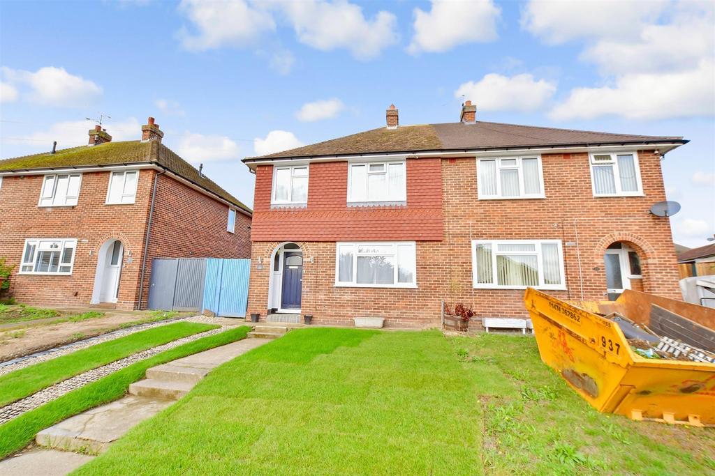 Bedford Avenue, Rainham, Gillingham... 3 bed semidetached house £335,000