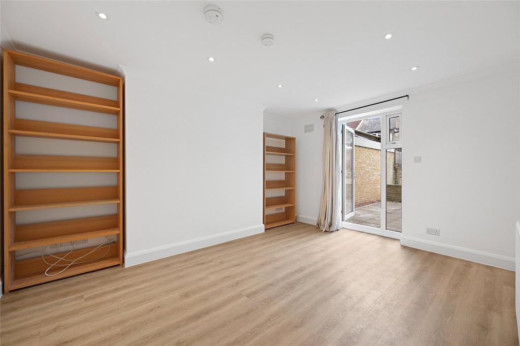 Apartment in London, Shepherd's Bush - View 2