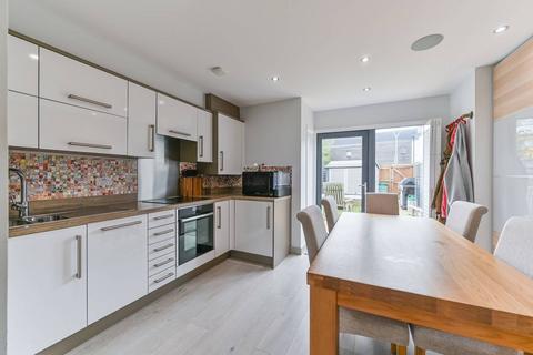 2 bedroom semi-detached house for sale, Tomblin Mews, Mitcham, London, SW16