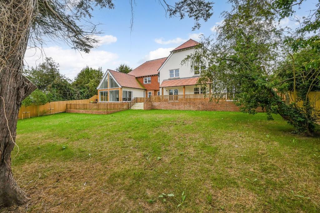 School Road, Saltwood, Hythe, Kent, CT21 2 bed apartment for sale £