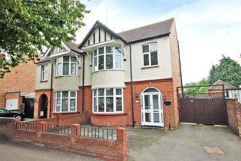 3 bedroom semi-detached house for sale, Goldington Road, Bedford, Bedfordshire, MK40