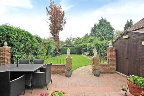 3 bedroom semi-detached house for sale, Goldington Road, Bedford, Bedfordshire, MK40