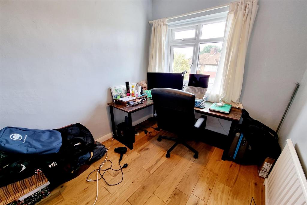 Bedroom 3: