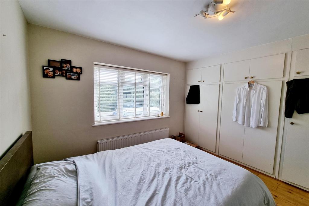 Bedroom 2: