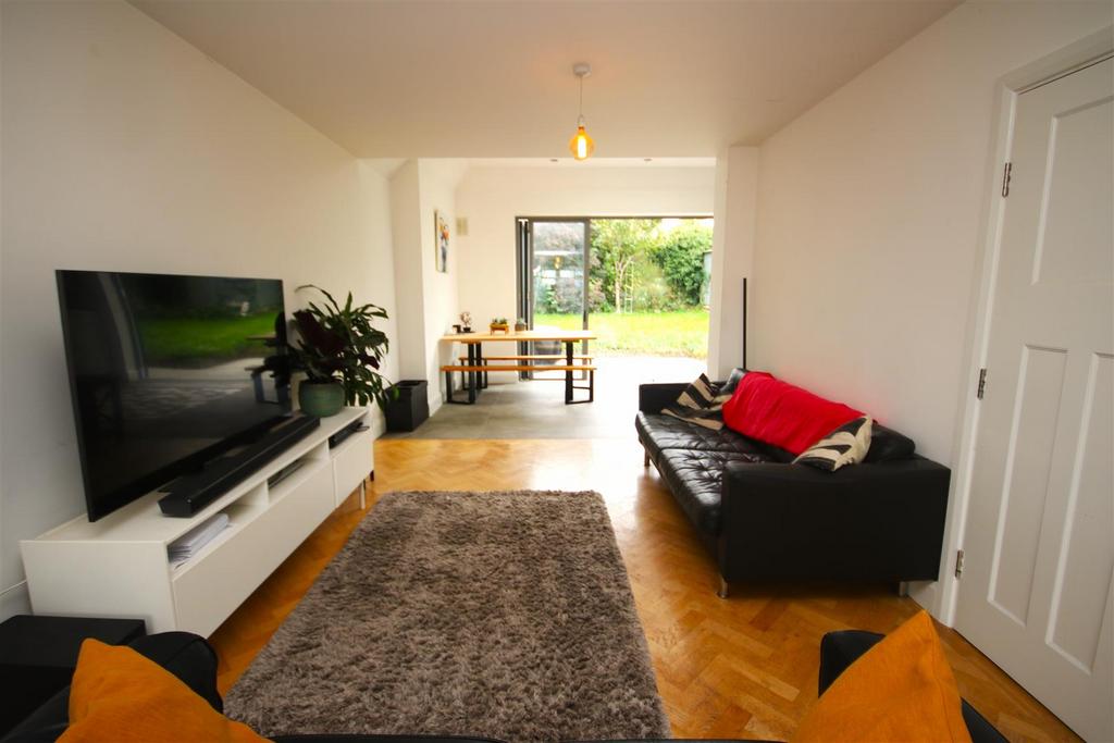 Through lounge: pic. 3