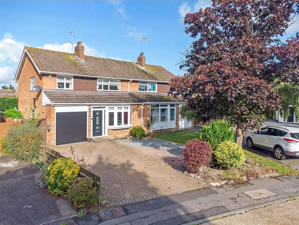 Orchard Piece, Blackmore, Ingatestone 4 bed semidetached house for
