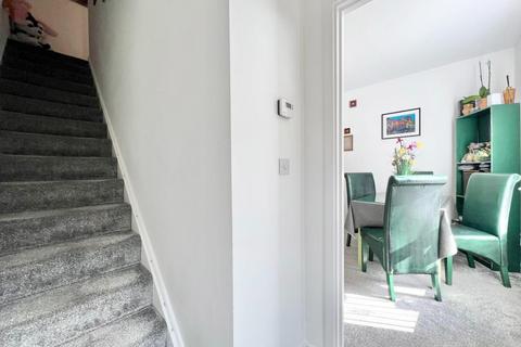 13 Brearley Drive, Sheffield, S5 8BF
