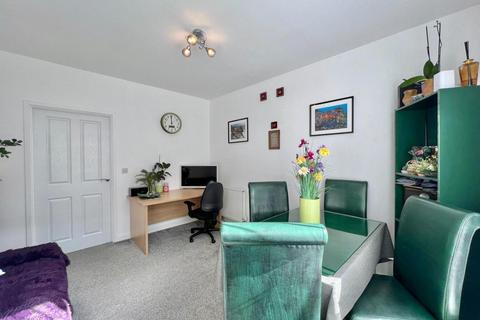13 Brearley Drive, Sheffield, S5 8BF