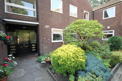 2 bedroom apartment for sale, Maple Lodge, Roe Green Avenue, Worsley, Manchester
