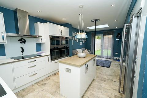 4 bedroom semi-detached house for sale, Stewkley Road, Wing