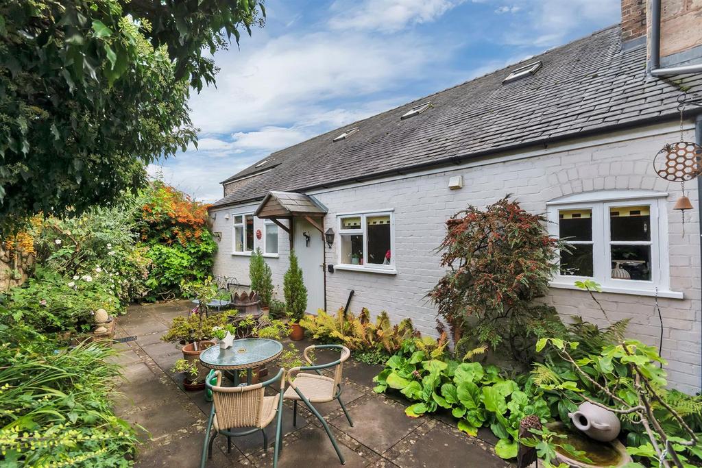 Rear Courtyard