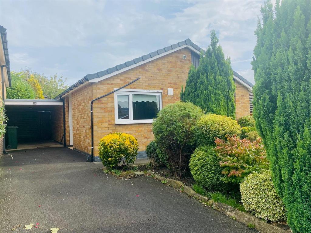 Springfield Park, Mirfield 2 bed detached bungalow for sale £240,000