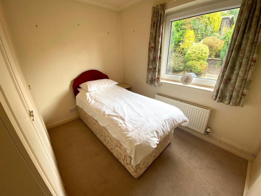 Springfield park 14 bed 2.jpg