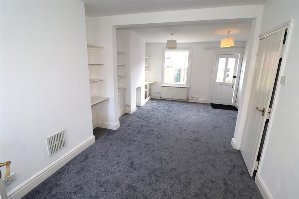 Henry Street, Kenilworth, Kenilworth, Warwickshire 2 bed terraced house for sale £230,000