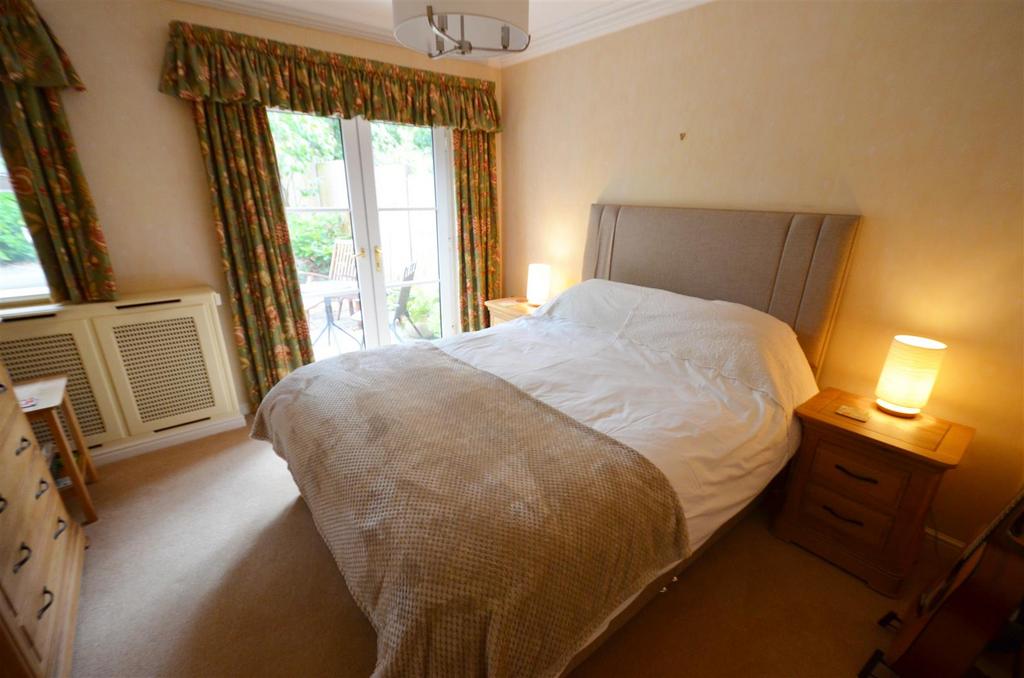 Bed 3.jpg