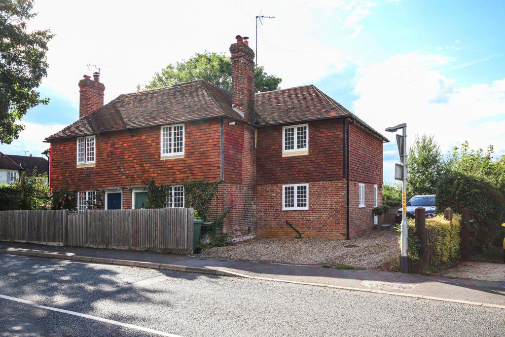 Upper Wilsley Cottages, Angley Road, Cranbrook, Kent, TN17 3 bed semi