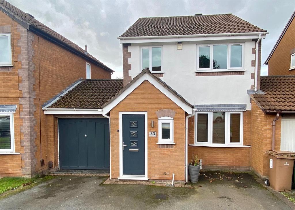 Kingsland Road, Stone 3 bed detached house £1,075 pcm (£248 pw)