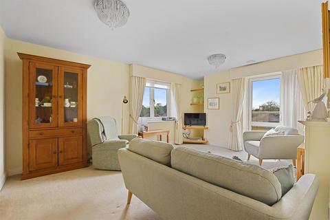 2 bedroom apartment for sale - Moorfield Road, Denham, Uxbridge