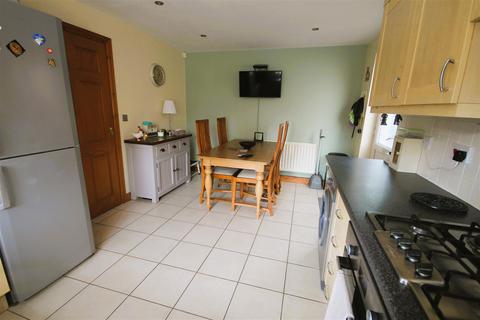 3 Doval Gardens, Tean, Stoke-on-trent, ST10 4EX