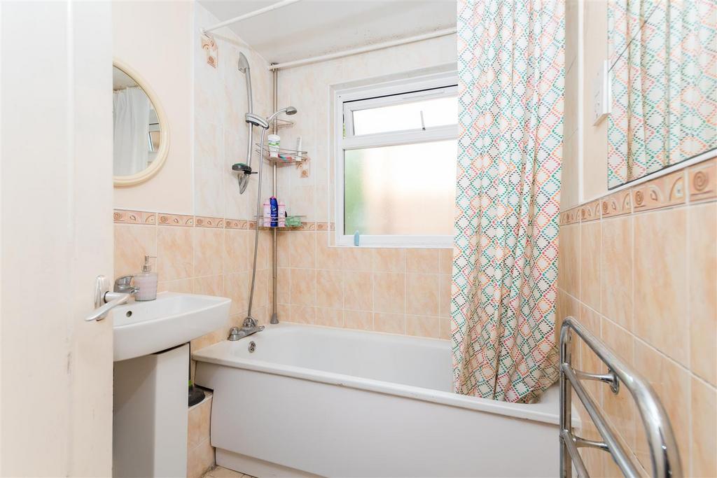 32 Ridgebank4.jpg