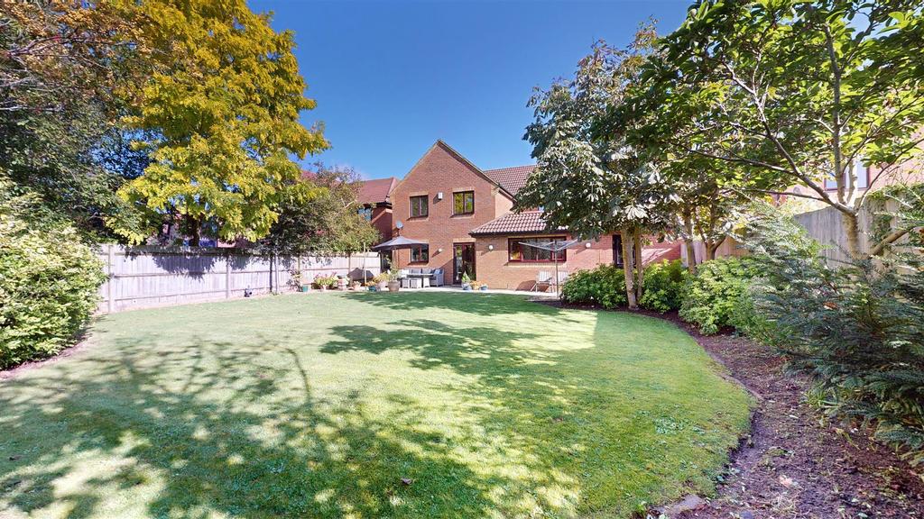 Simms Croft, Middleton, Milton Keynes 4 bed detached house for sale £