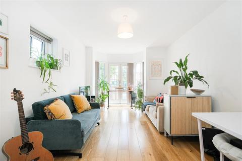 Flat 1, 1 Connaught Avenue, London, E4 7AE