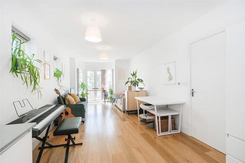 Flat 1, 1 Connaught Avenue, London, E4 7AE