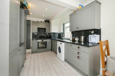 14 Nursery Gardens, York, YO10 3QL