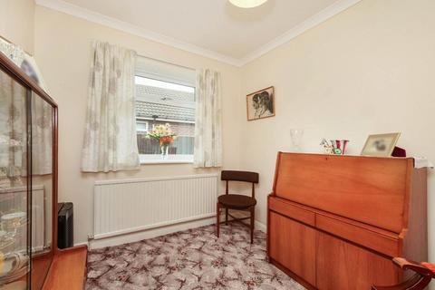 38 Avon Drive, Huntington, York, YO32 9YA