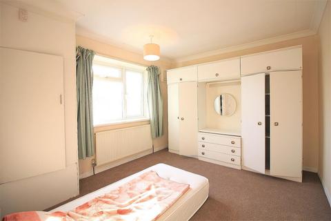 5 bedroom semi-detached house for sale - Cranford Lane, Heston TW5