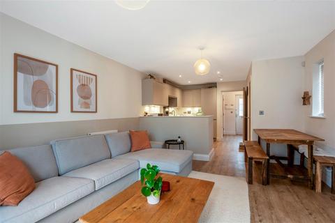 3 bedroom end of terrace house for sale - Novello Close, Borough Green, Sevenoaks