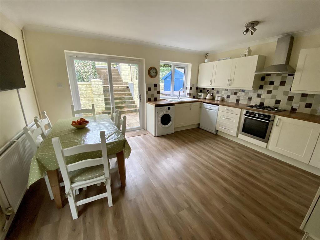 Kitchen/Breakfast Room