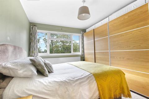 56 Cussons Close, Cheshunt, Waltham Cross, EN7 6JE
