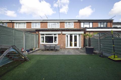 56 Cussons Close, Cheshunt, Waltham Cross, EN7 6JE
