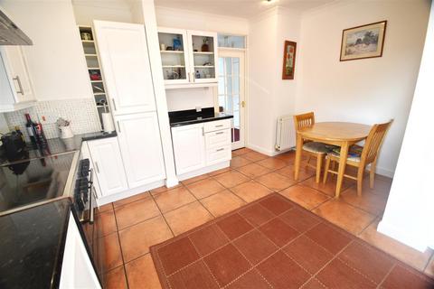 1 Meadow Drive, Weston In Gordano, Bristol, BS20 8PS