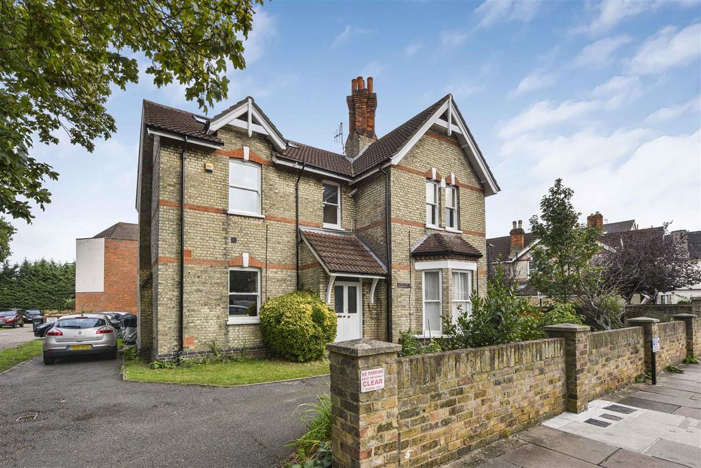 Waldegrave Road, Teddington 1 bed apartment for sale £309,950