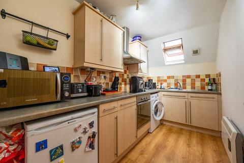 2 bedroom flat for sale, Haslers Lane, Dunmow, Essex